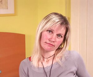 Amy süper sex porno turbanli uzun saçlı parkta oynuyor