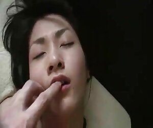 YATAK ÜZERİNDE türbanlı porno sex izle ONU KEDİ YEME